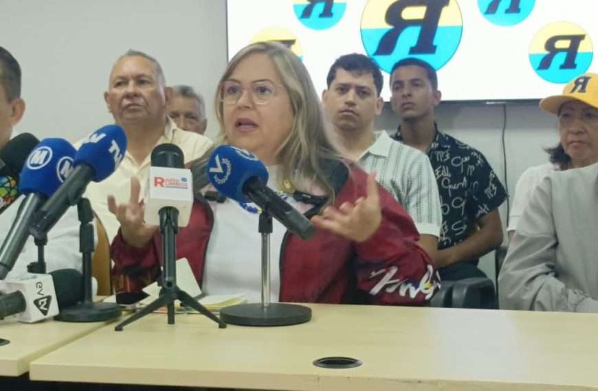 Andrea Tavares